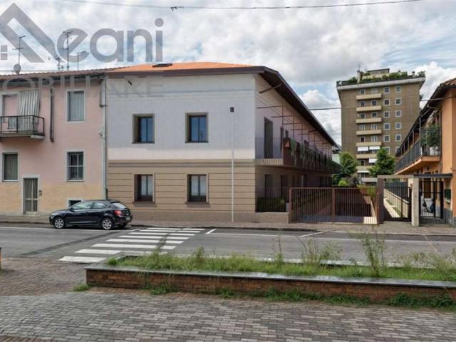 Palazzo in vendita a Locate Triulzi, Lombardia
