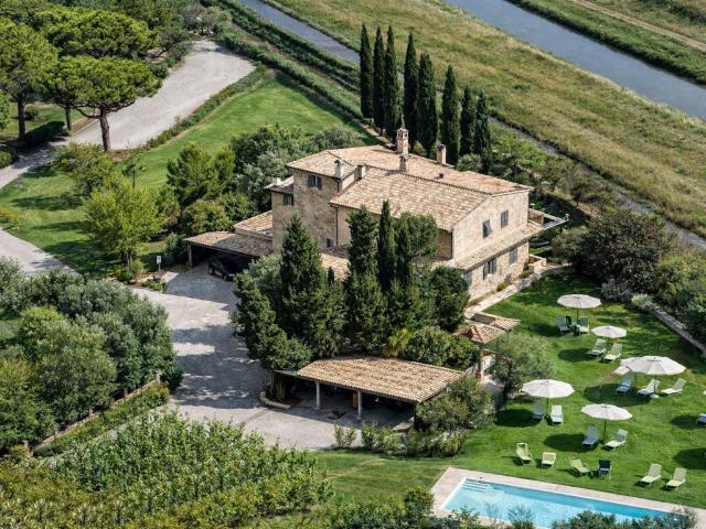 Palazzo in vendita a Orbetello, Toscana