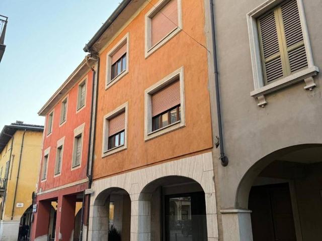 Palazzo in vendita a Unione dei Comuni Bassa Bresciana Occidentale, Orzinuovi