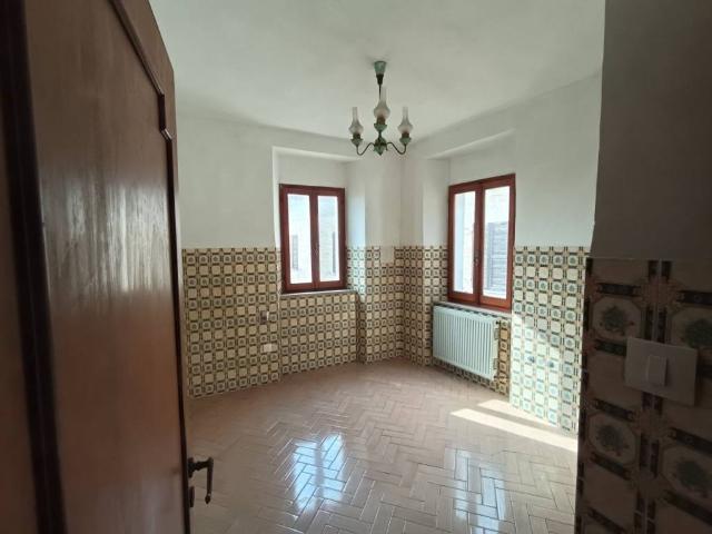 Palazzo in vendita a Borgo San Giacomo, Marche