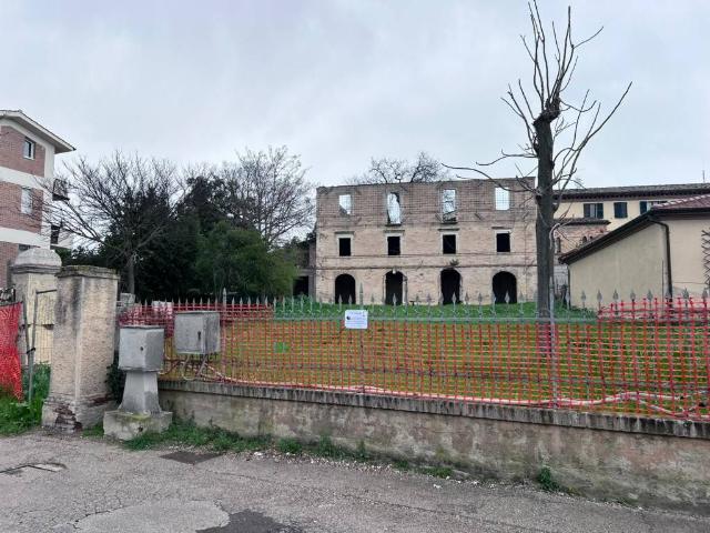 Palazzo in vendita a San Biagio, Marche