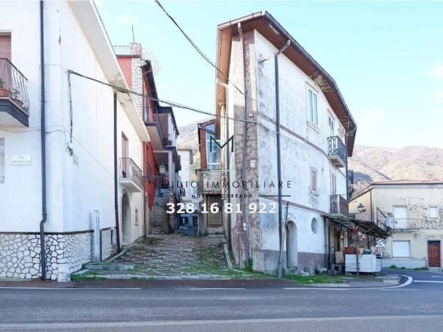 Palazzo in vendita a Ospedaletto D'alpinolo, Campania