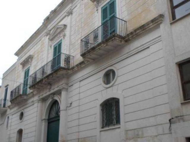 Palazzo in vendita a Ostuni