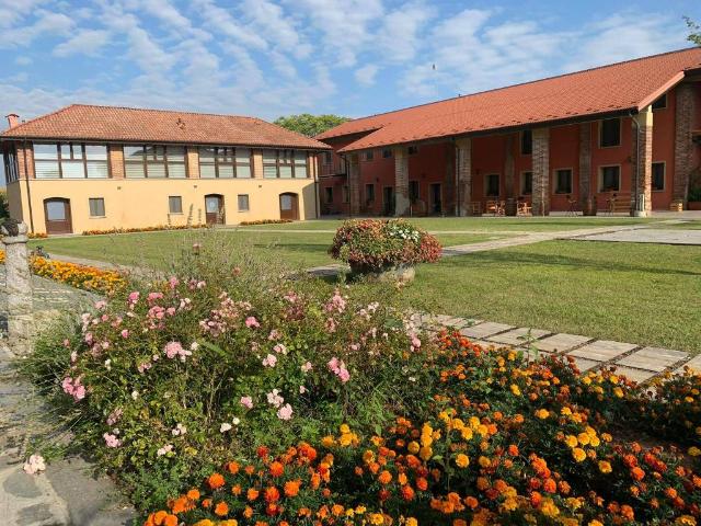 Palazzo in vendita a Morimondo, Lombardia