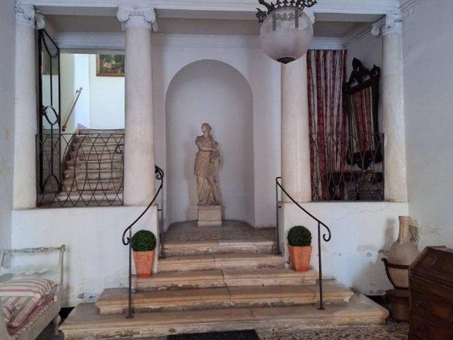 Palazzo in vendita a Forcellini, Padova