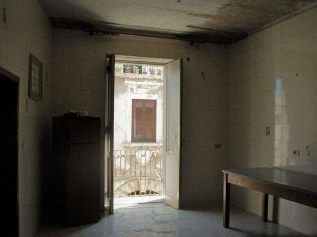 Palazzo in vendita a Sant'Osvaldo, Padova