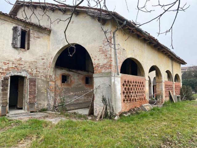 Palazzo in vendita a Altichiero, Padova