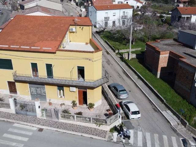 Palazzo in vendita a Palata, Molise
