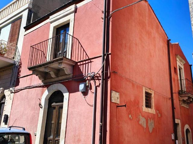 Palazzo in vendita a Palazzolo Acreide, Sicilia