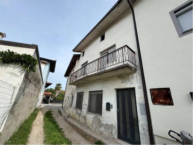 Palazzo in vendita a Polesan, Palazzolo dello Stella / Palaçûl
