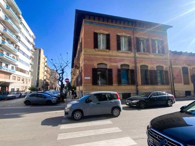 Palazzo in vendita a VIII Circoscrizione, Palermo