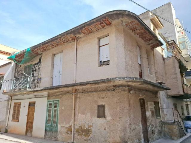 Palazzo in vendita a III Circoscrizione, Palermo