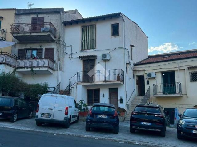 Palazzo in vendita a III Circoscrizione, Palermo