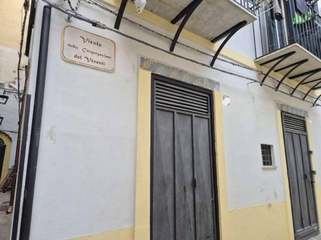 Palazzo in vendita a I Circoscrizione, Palermo