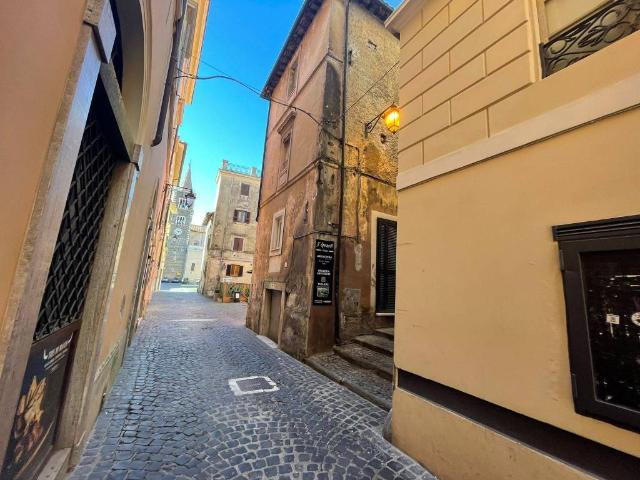 Palazzo in vendita a Scacciati, Roma Capitale