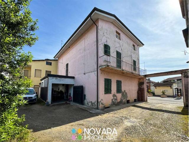 Palazzo in vendita a Palestro, Lombardia