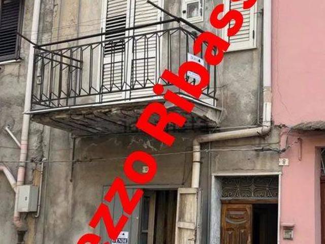 Palazzo in vendita a Palma Di Montechiaro, Agrigento