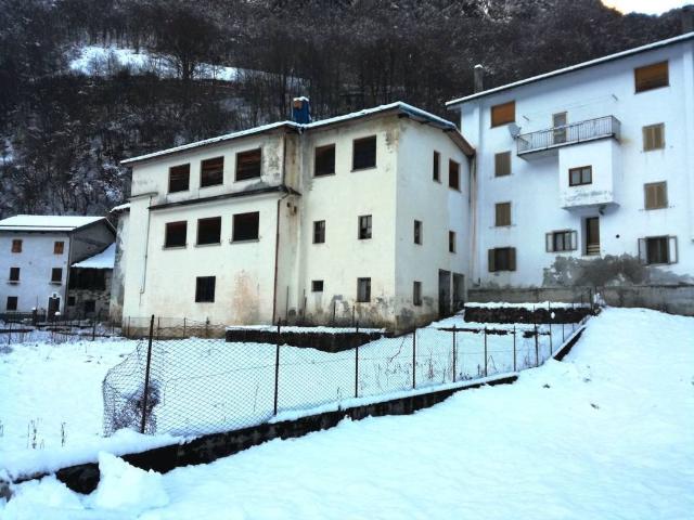 Palazzo in vendita a Paluzza / Paluce / Palutsch, Udine / Udin / Videm