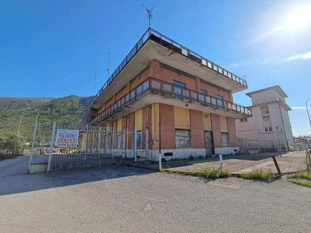 Palazzo in vendita a Rotondi, Campania