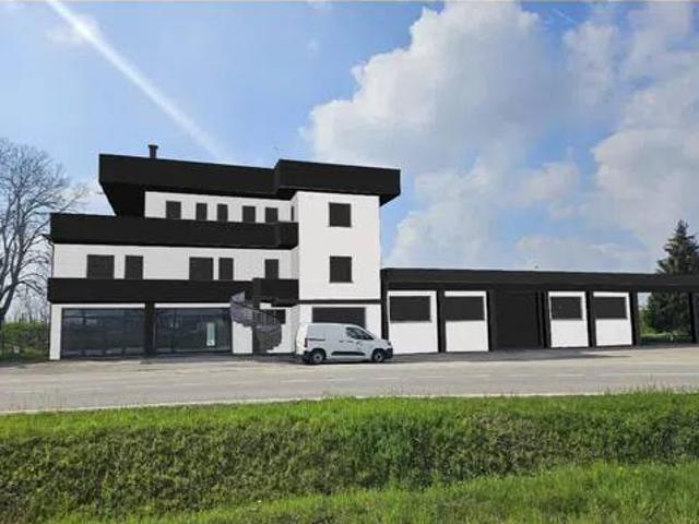 Palazzo in vendita a Pasiano Di Pordenone, Friuli-Venezia Giulia