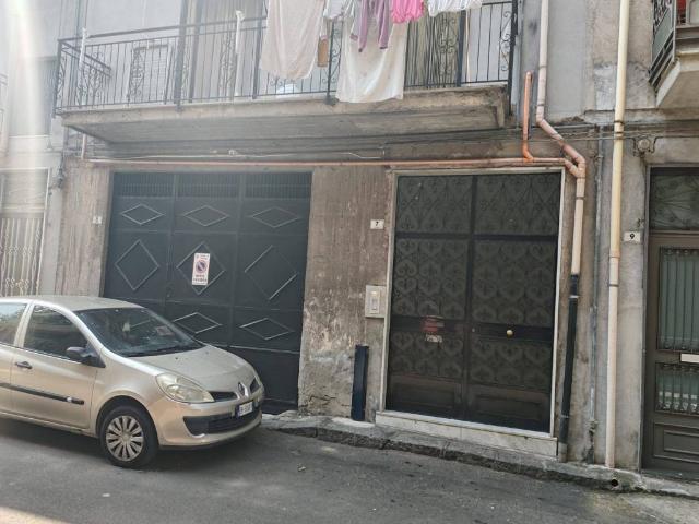 Palazzo in vendita a Paternò, Sicilia