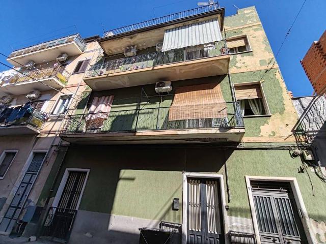 Palazzo in vendita a Paternò, Sicilia