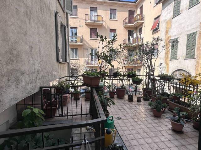 Palazzo in vendita a Borgo Ticino, Pavia
