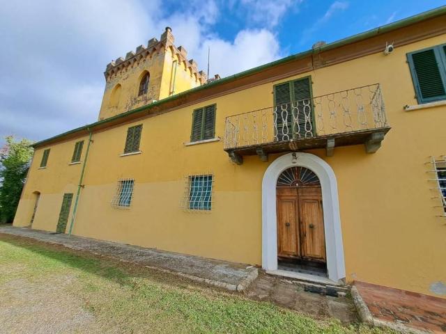 Palazzo in vendita a Peccioli, Pisa