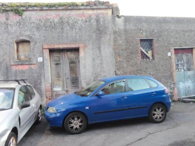 Palazzo in vendita a Pedara, Sicilia