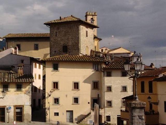 Palazzo in vendita a Unione di Comuni Valdarno e Valdisieve, Pelago