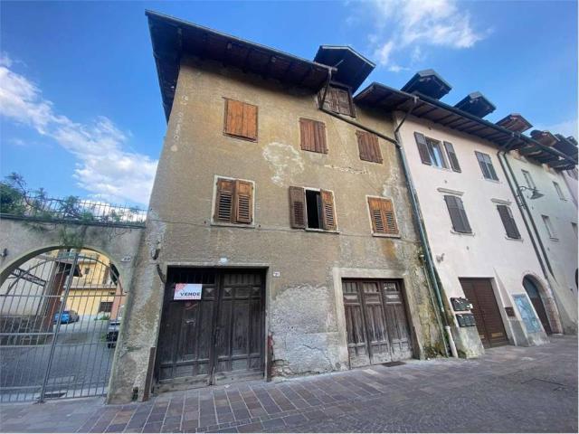 Palazzo in vendita a Comunità Alta Valsugana e Bersntol, Pergine Valsugana