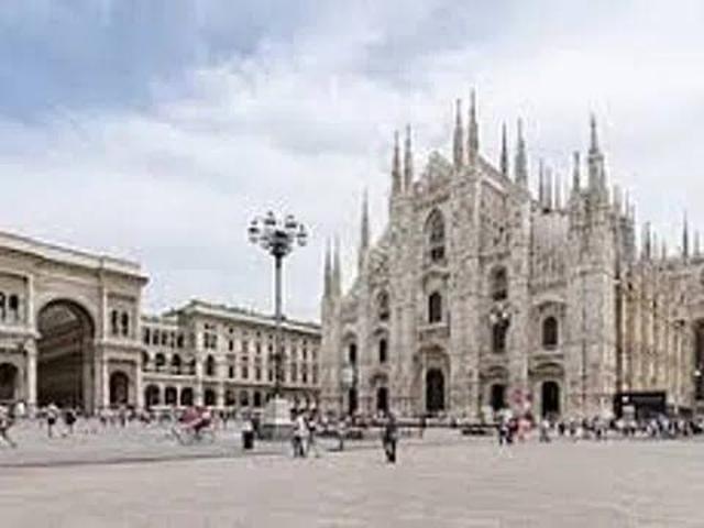 Palazzo in vendita a Pero