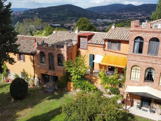 Palazzo in vendita a Cenerente, Umbria
