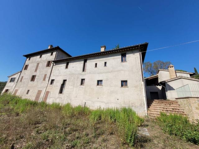 Palazzo in vendita a Villa Pitignano, Cenerente