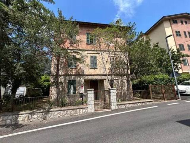 Palazzo in vendita a Madonna Alta, Cenerente