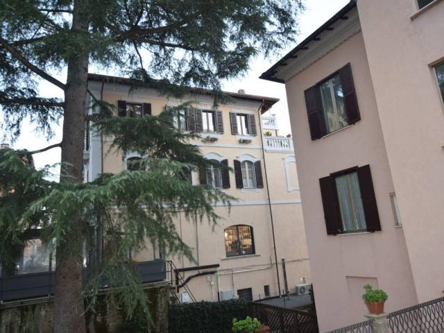 Palazzo in vendita a Madonna Alta, Cenerente