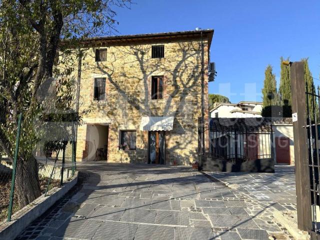 Palazzo in vendita a Cenerente, Umbria