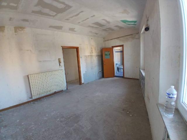 Palazzo in vendita a Centro Storico, Marche