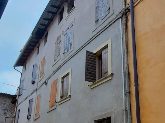 Palazzo in vendita a Balconi, Pescantina