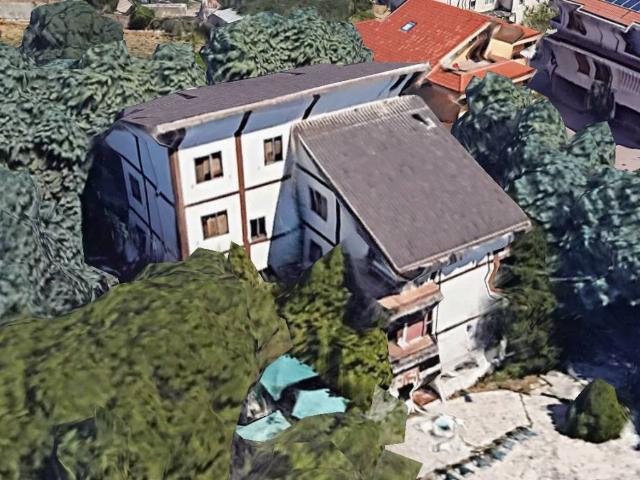 Palazzo in vendita a C.da Colle Cervone, Pescara