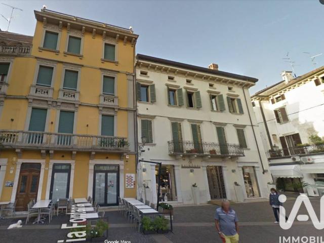 Palazzo in vendita a Peschiera Del Garda, Veneto