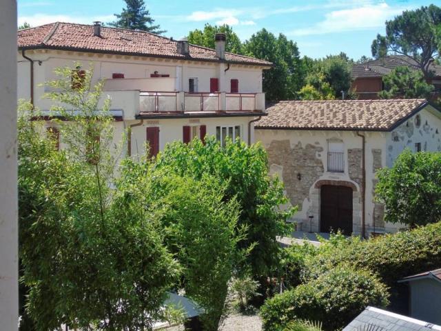 Palazzo in vendita a Peschiera Del Garda, Veneto