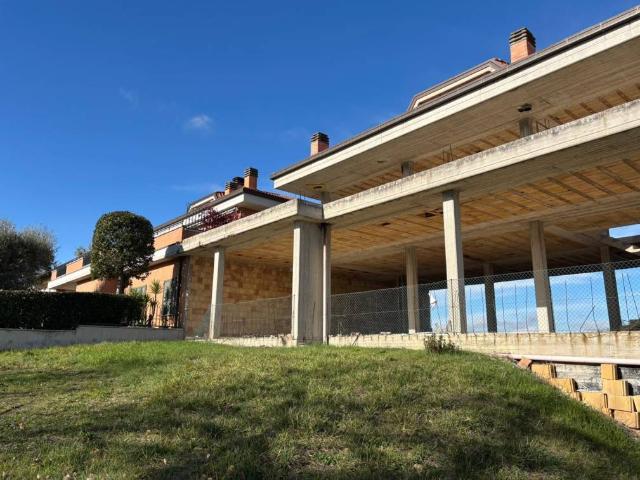 Palazzo in vendita a Marche, Macerata