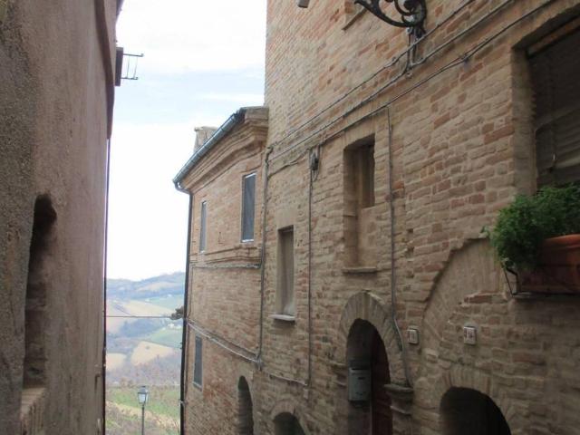 Palazzo in vendita a Marche, Fermo
