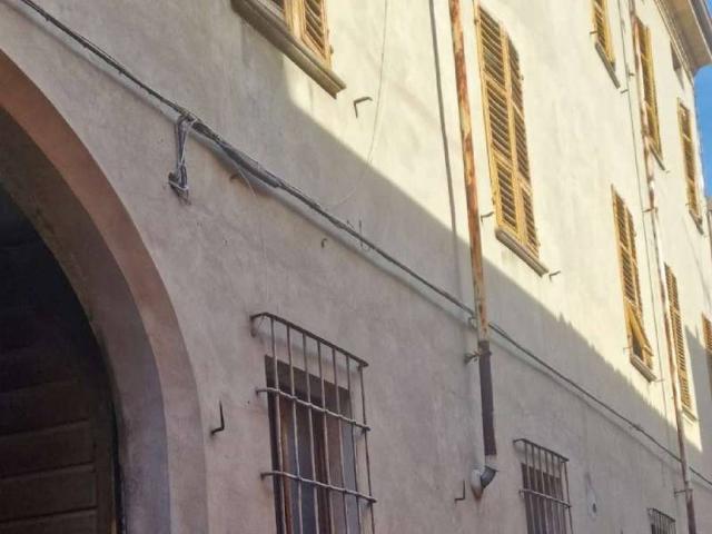 Palazzo in vendita a Piacenza, Reggio Emilia