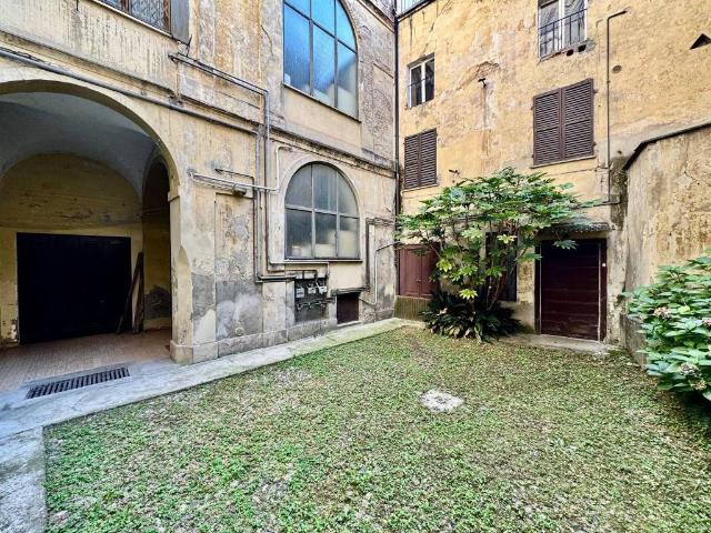 Palazzo in vendita a Piacenza, Reggio Emilia
