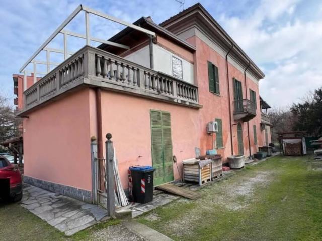 Palazzo in vendita a Piacenza, Reggio Emilia
