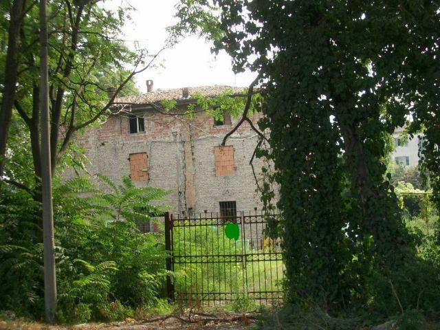 Palazzo in vendita a Barriera Milano, Piacenza