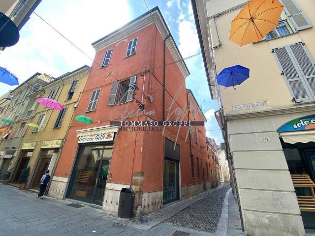 Palazzo in vendita a Piacenza, Reggio Emilia