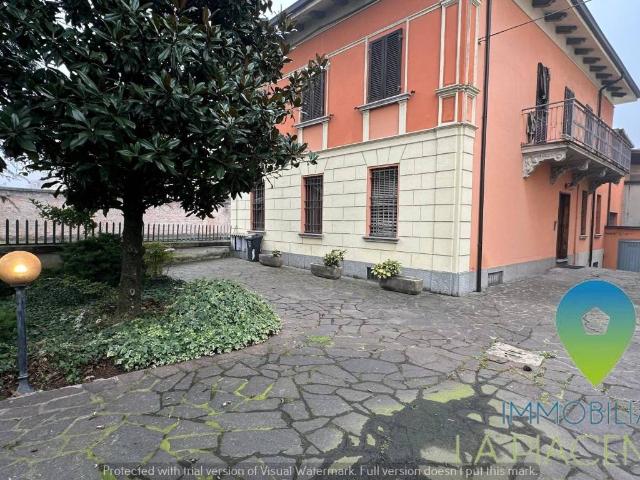 Palazzo in vendita a Piacenza, Reggio Emilia